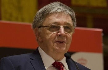 Academia Europaea prize is awarded first to László Lovász