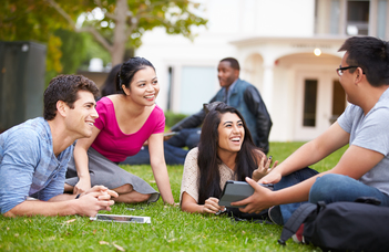 ELTE is looking for International Student Ambassadors