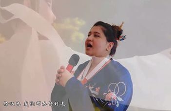 University students compared their knowledge of Chinese language and culture