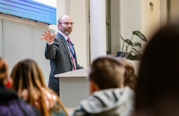 Egyetemi tananyag lett a diplomáciai botrányból