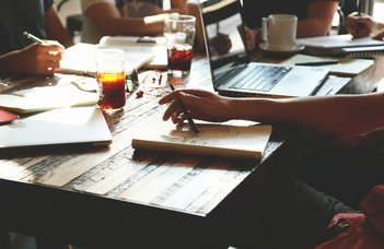 Hogyan készítsünk csoportokat a Moodle-ban?
