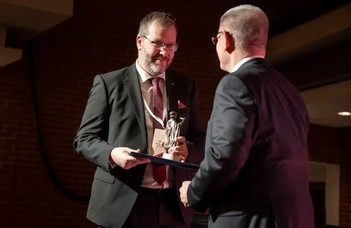 Pro Notariis Hungariae Díjat kapott az ELTE ÁJK professzora