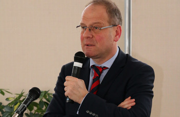 „A gyerekek nemcsak éhesek, hanem érzelemhiányosak is”
